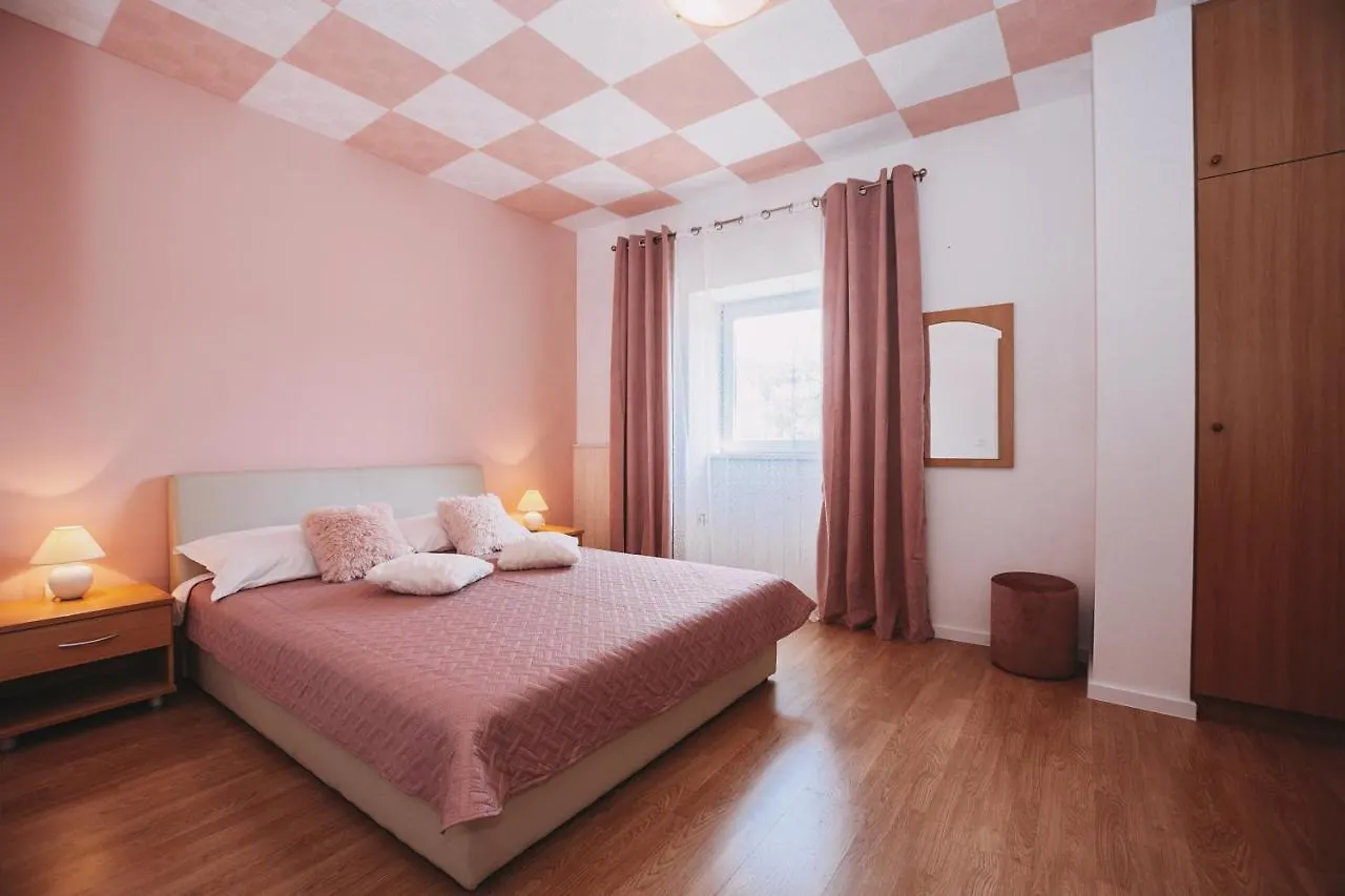 Rooms Emilija Bozava