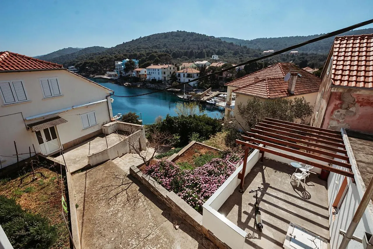 Rooms Emilija Bozava Homestay